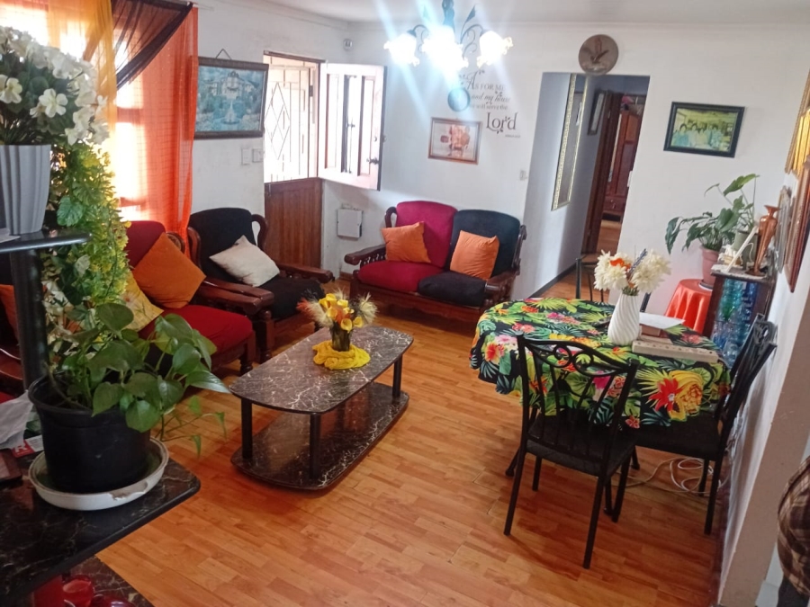 4 Bedroom Property for Sale in Kwanonqaba Western Cape